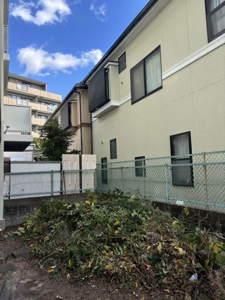 庭木伐採の後の状態